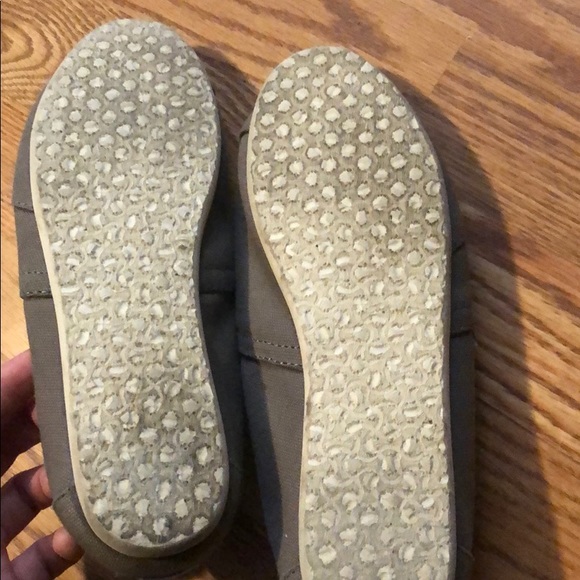 TOMS - Picture 4 of 5